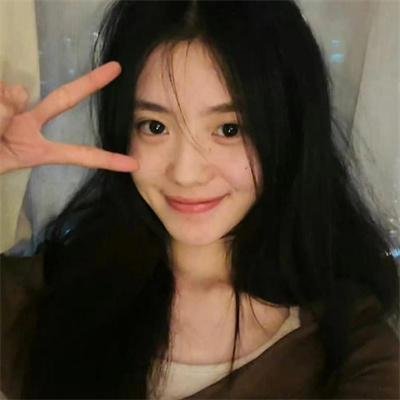女服务员